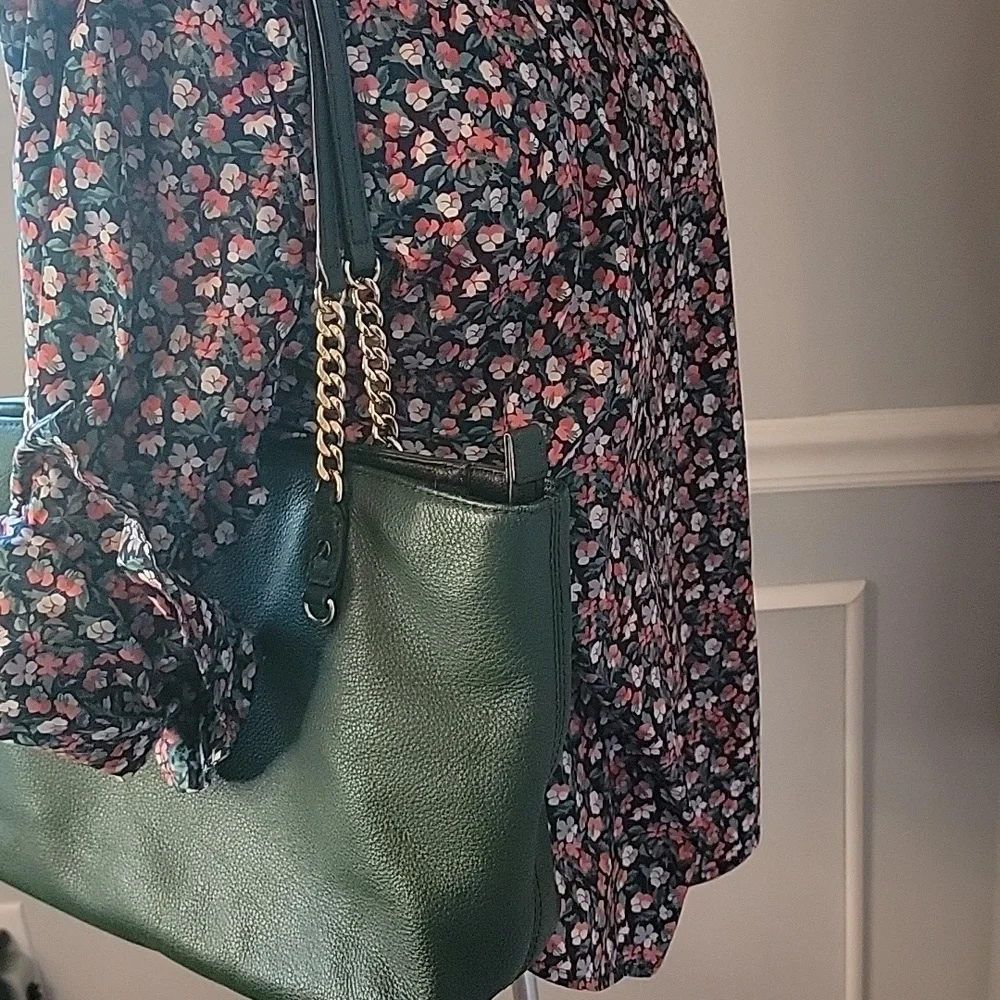 MICHAEL KORS Evergreen Pebbled Leather Chain Double Handle Zip Closure Tote‎ Bag